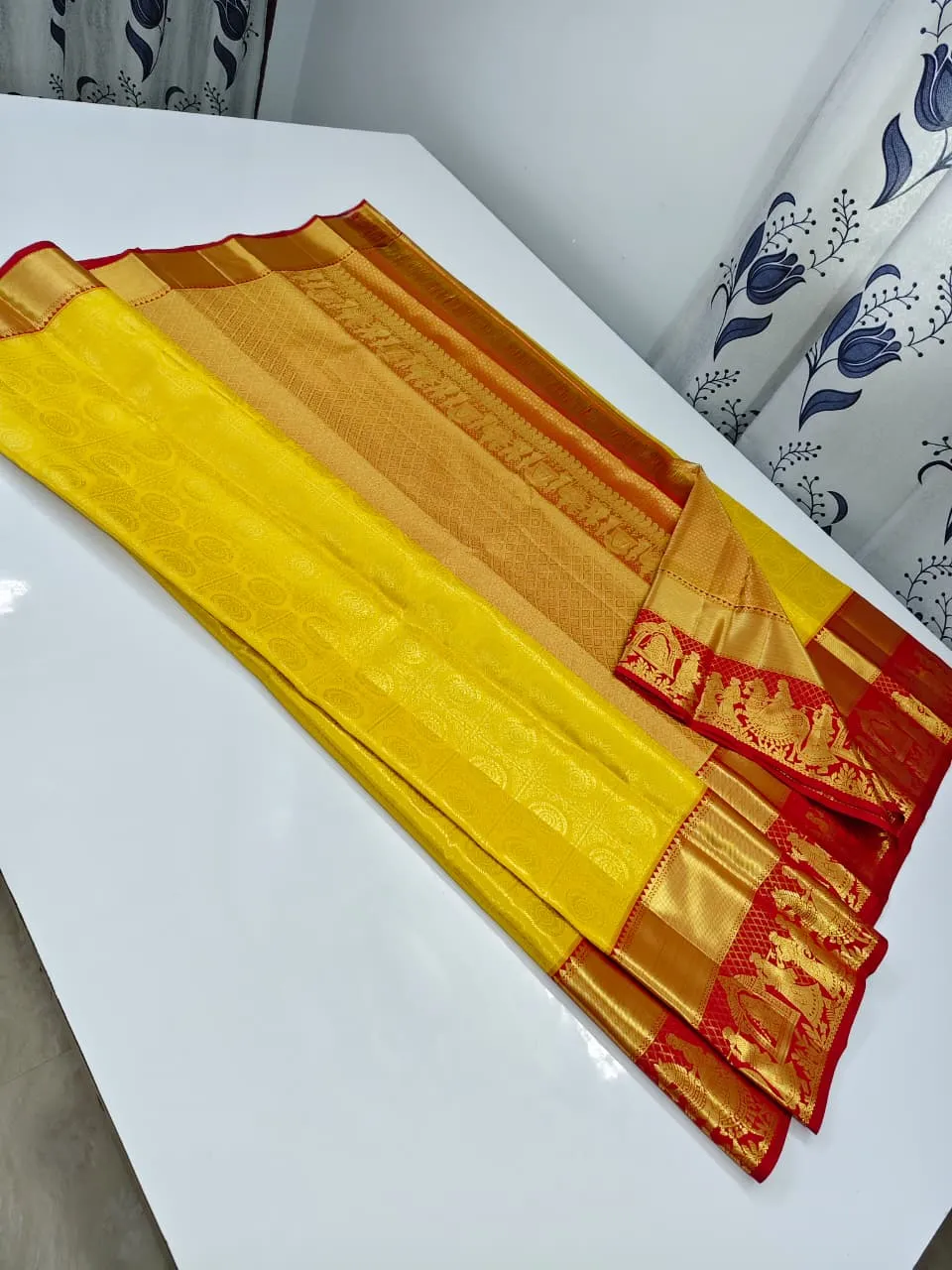 Classic Temple Design Kancheepuram Soft Silk Saree